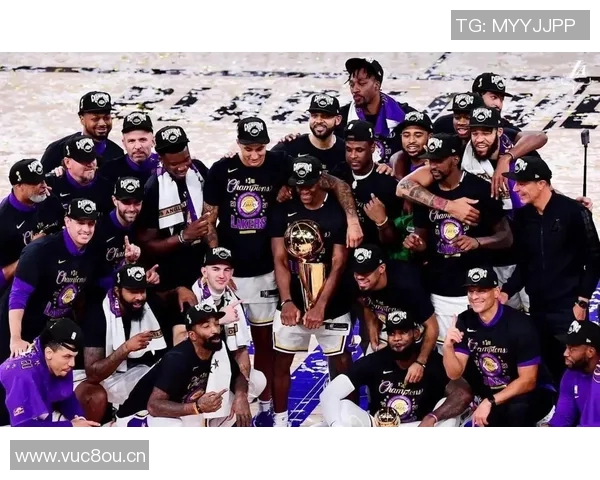 湖人队与热火队2013年总决赛经典对决回顾与分析 湖人队与热火队2013年总决赛经典对决回顾与分析