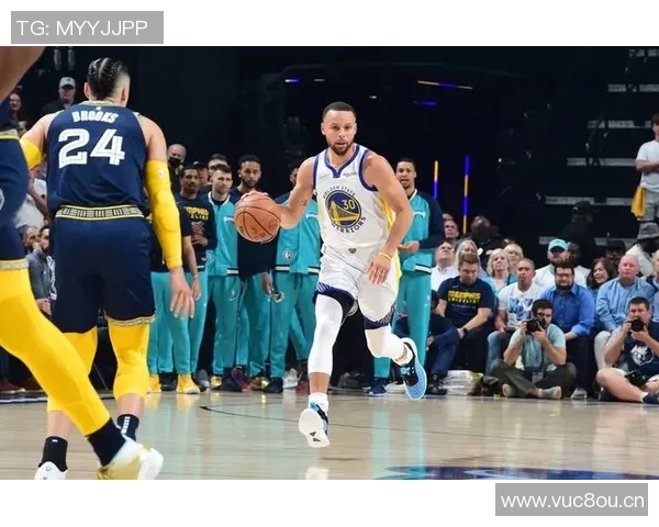 勇士与灰熊激战31日赛场谁能在季后赛争夺中占得先机